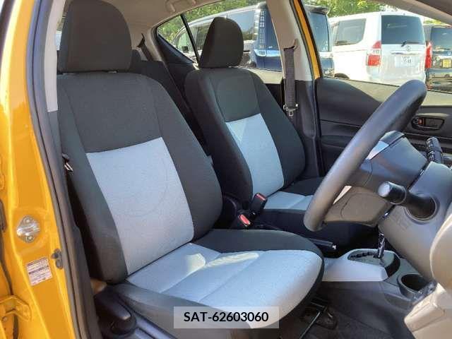 Toyota AQUA 2014-08 208736-12