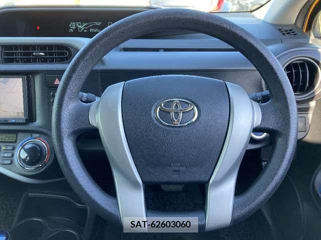 Toyota AQUA 2014-08 208736-6