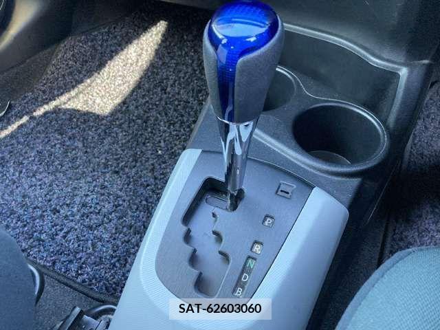 Toyota AQUA 2014-08 208736-5