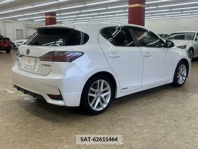 Lexus CT 2014-06 334289-16