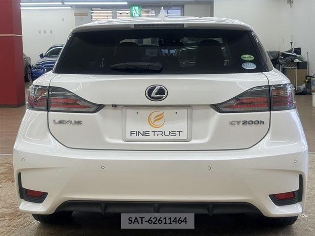 Lexus CT 2014-06 334289-15