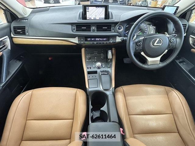 Lexus CT 2014-06 334289-1