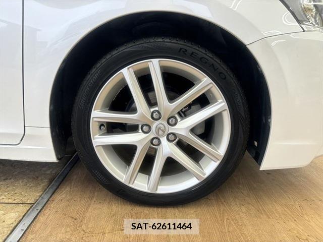 Lexus CT 2014-06 334289-11