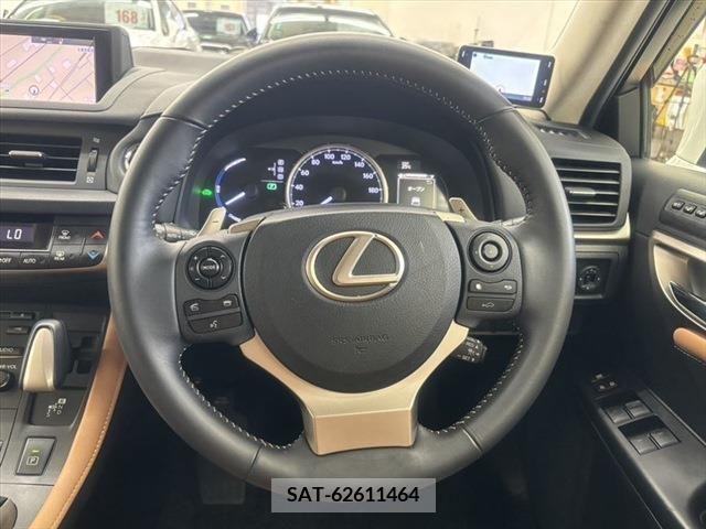 Lexus CT 2014-06 334289-9