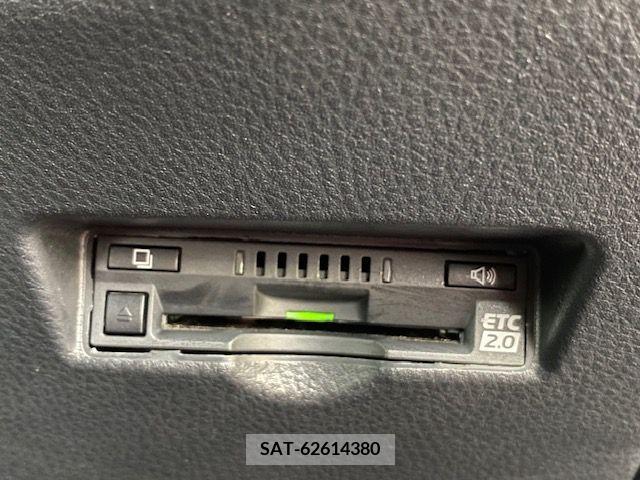 Toyota C-HR 2018-05 265463-10