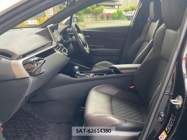 Toyota C-HR 2018-05 265463-12