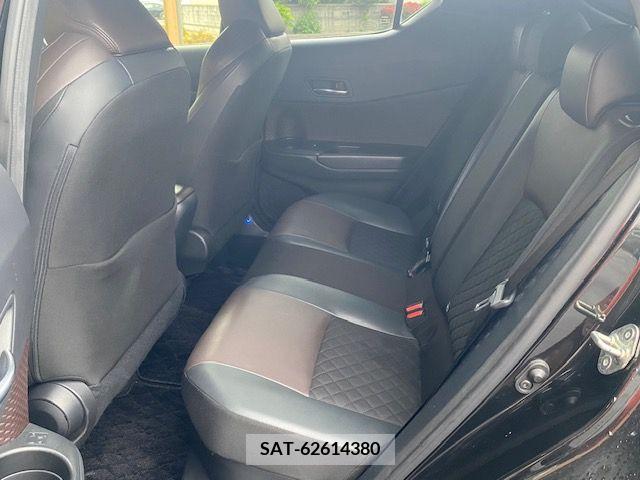 Toyota C-HR 2018-05 265463-18