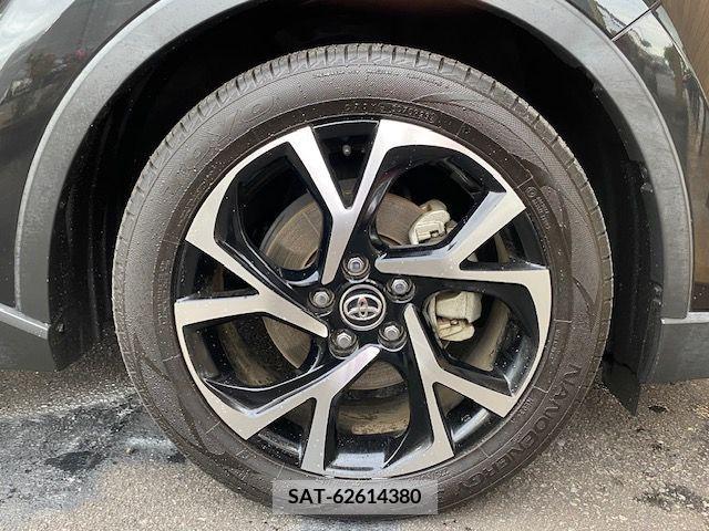 Toyota C-HR 2018-05 265463-26