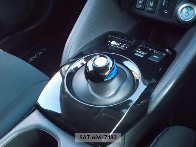 Nissan LEAF 2019-03 225108-12