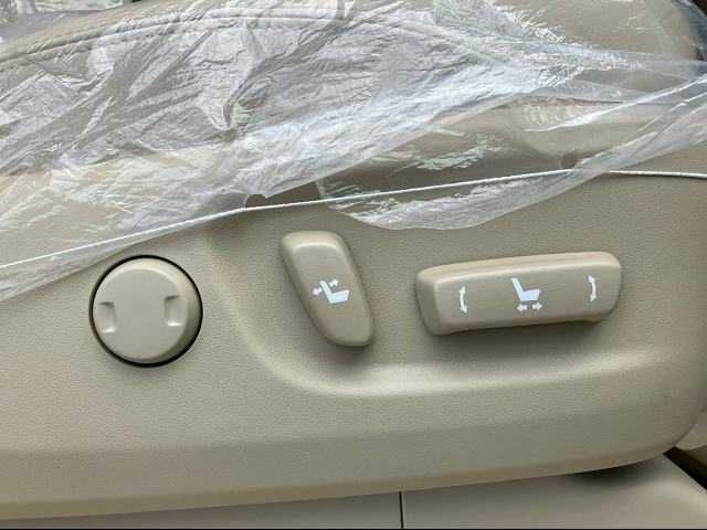 Toyota PRADO 2023-10 18656-12