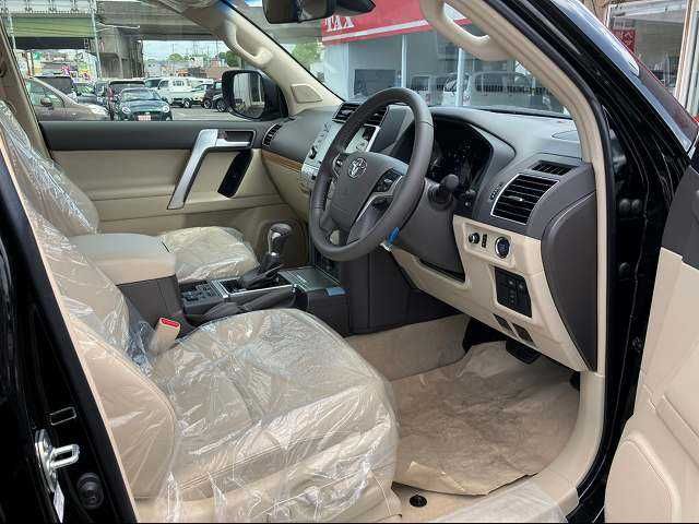 Toyota PRADO 2023-10 18656-11