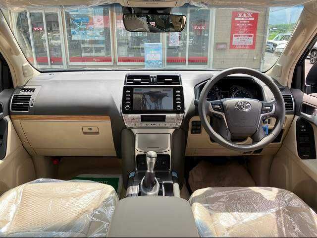 Toyota PRADO 2023-10 18656-1