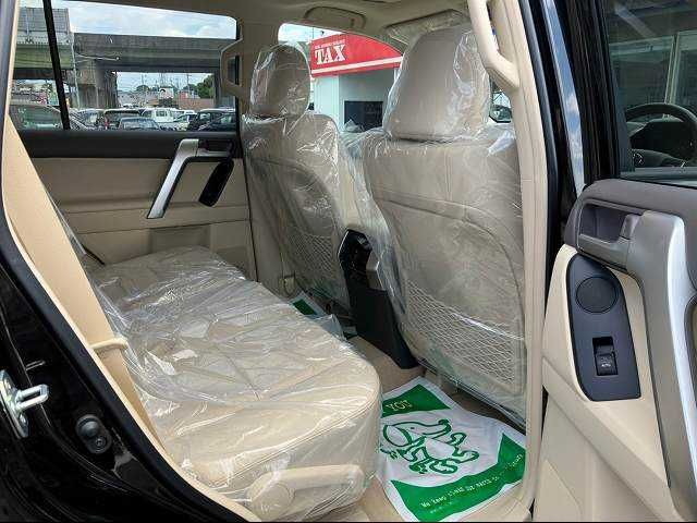 Toyota PRADO 2023-10 18656-13