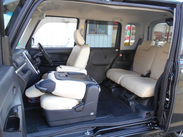 Daihatsu TANTO CUSTOM 2018-12 12054-9