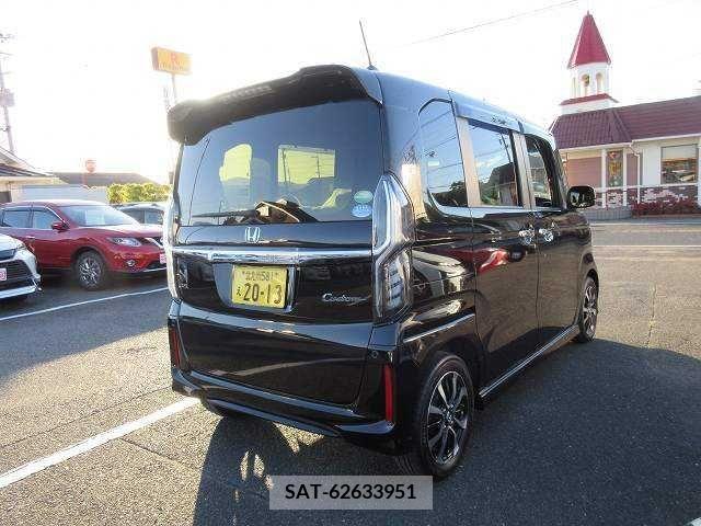 Honda N BOX CUSTOM 2018-03 371925-2