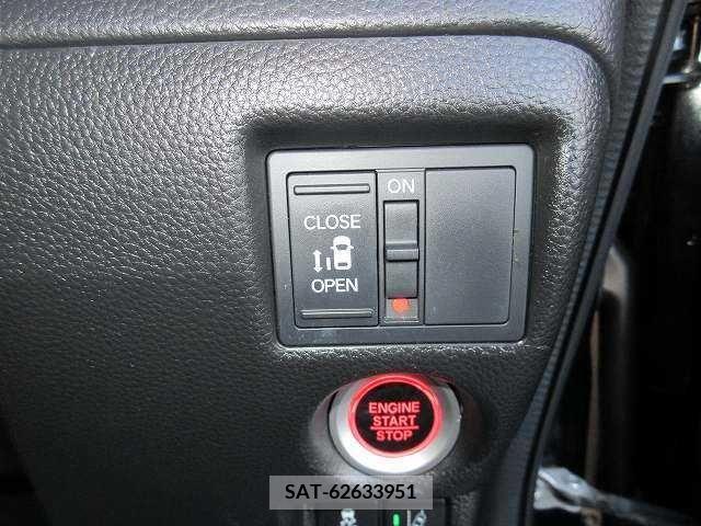 Honda N BOX CUSTOM 2018-03 371925-8