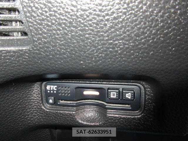 Honda N BOX CUSTOM 2018-03 371925-7