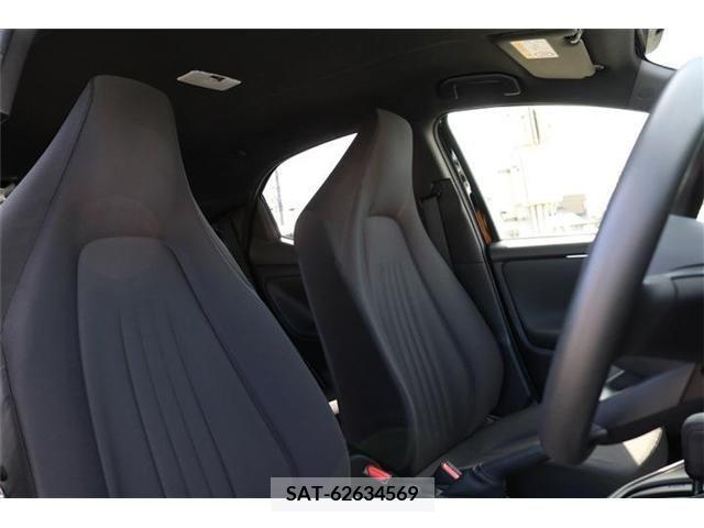 Toyota YARIS 2020-09 202939-18