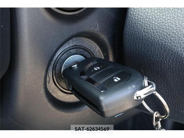 Toyota YARIS 2020-09 202939-16