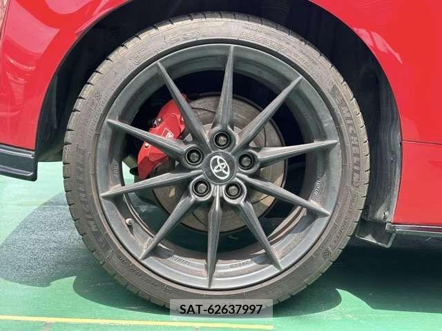 Toyota YARIS 2020-10 304809-3