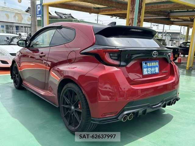 Toyota YARIS 2020-10 304809-1