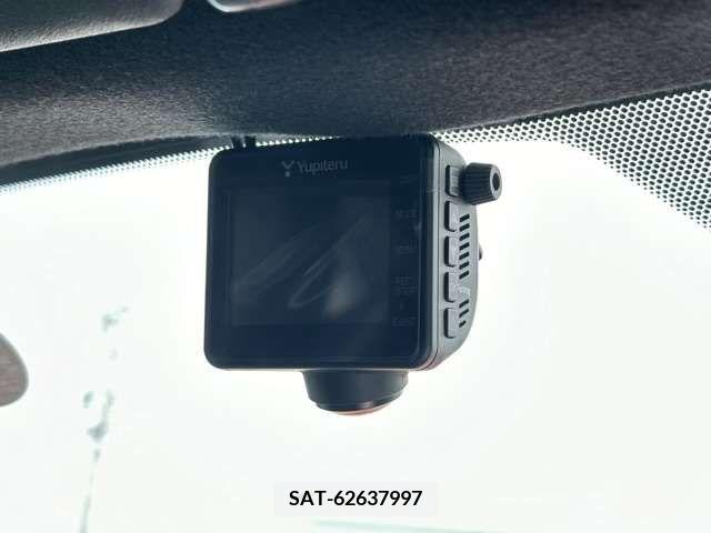 Toyota YARIS 2020-10 304809-17