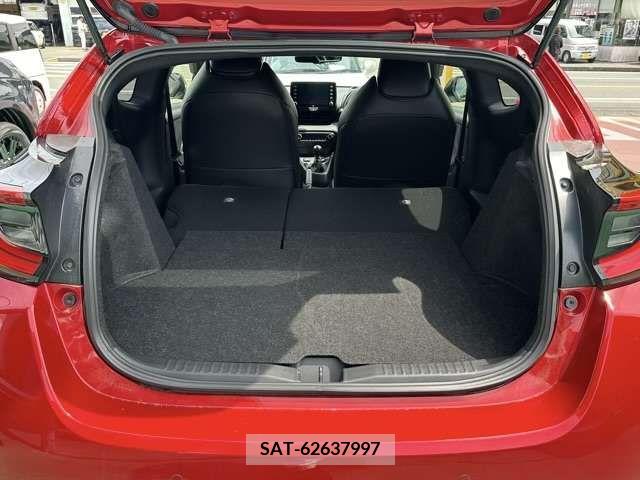 Toyota YARIS 2020-10 304809-10