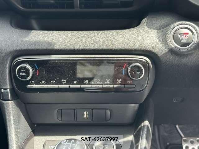 Toyota YARIS 2020-10 304809-15