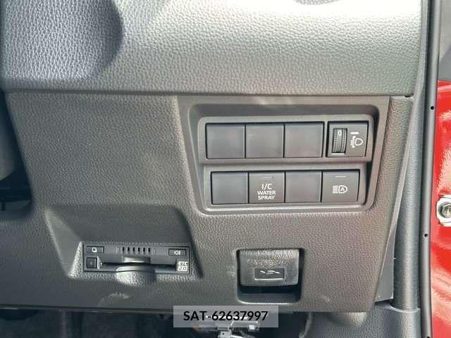 Toyota YARIS 2020-10 304809-13