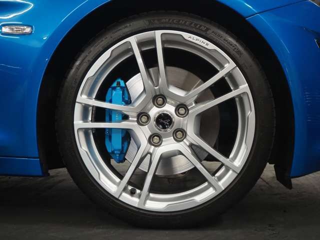 Renault ALPINE 2019-06 24263-9
