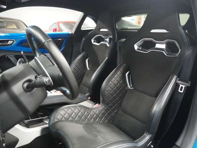 Renault ALPINE 2019-06 24263-12