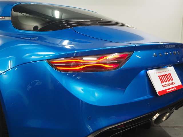 Renault ALPINE 2019-06 24263-8