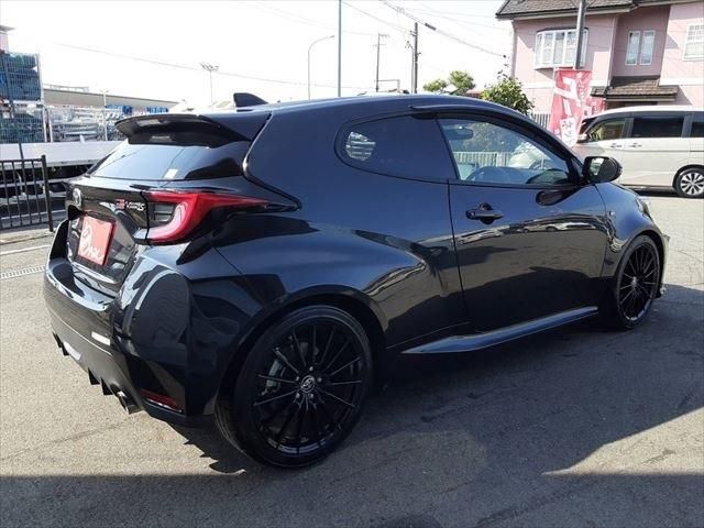 Toyota YARIS 2021-04 19861-4