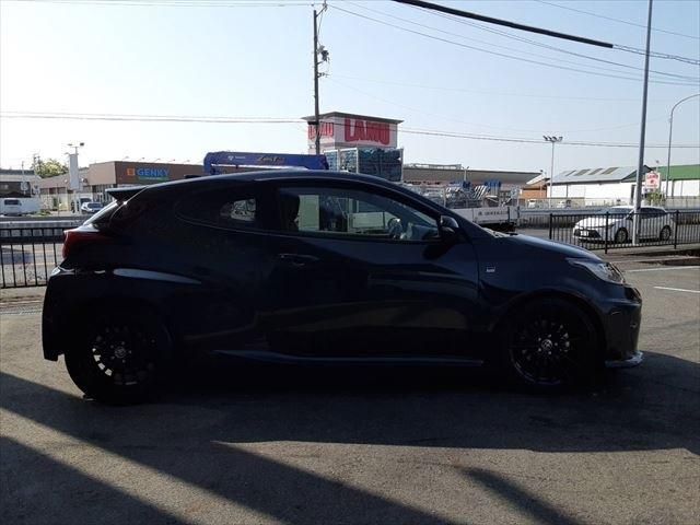 Toyota YARIS 2021-04 19861-3