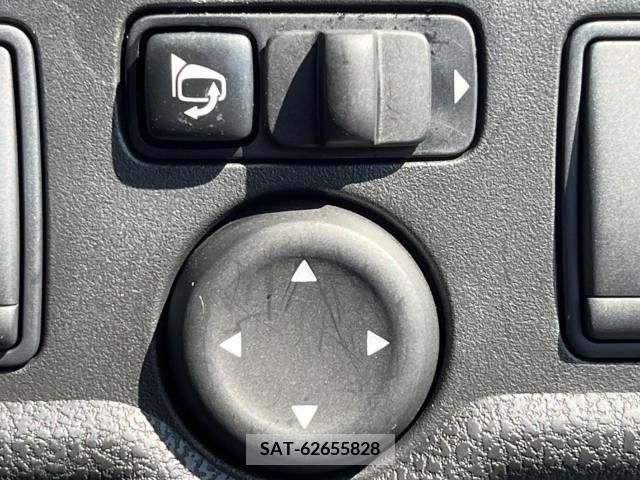 Nissan NOTE 2015-06 279959-6
