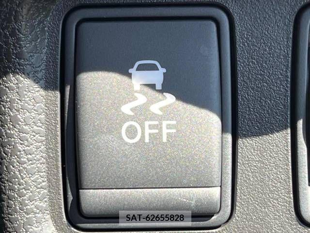 Nissan NOTE 2015-06 279959-5