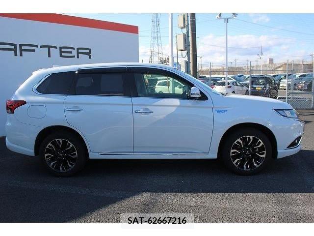 Mitsubishi OUTLANDER PHEV 2015-07 213788-6