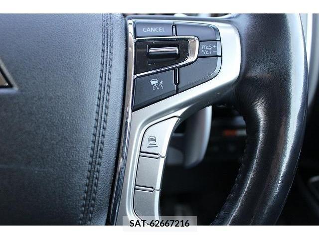 Mitsubishi OUTLANDER PHEV 2015-07 213788-3