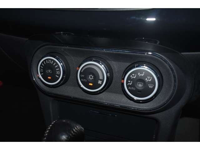Mitsubishi LANCER 2015-03 22584-6