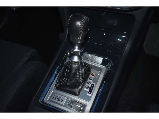 Mitsubishi LANCER 2015-03 22584-5