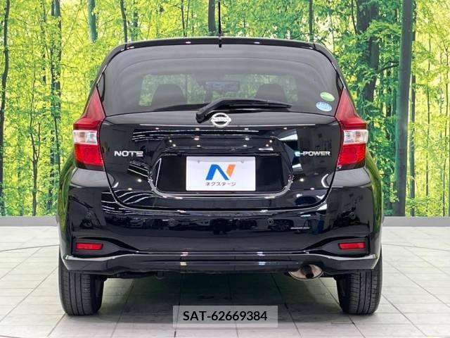 Nissan NOTE 2018-01 305445-15