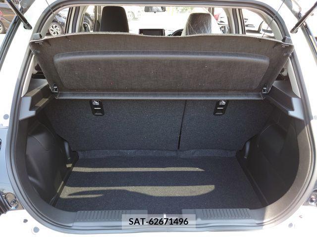 Suzuki SWIFT 2024-05 320963-18