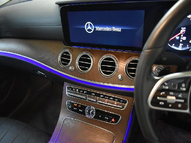 Mercedes Benz E-CLASS 2018-11 20778-9