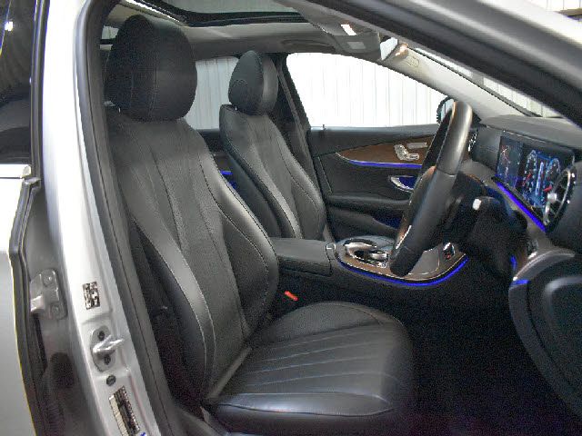 Mercedes Benz E-CLASS 2018-11 20778-8
