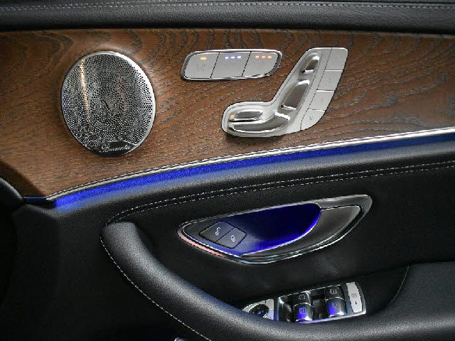 Mercedes Benz E-CLASS 2018-11 20778-12