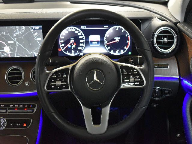 Mercedes Benz E-CLASS 2018-11 20778-15
