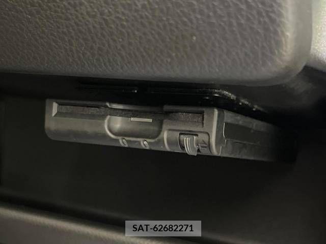 Nissan DAYZ 2015-08 387998-6