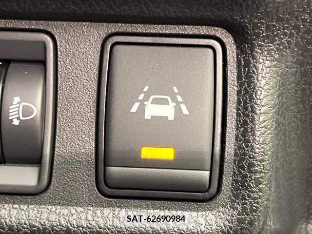 Nissan NOTE 2019-02 325482-7