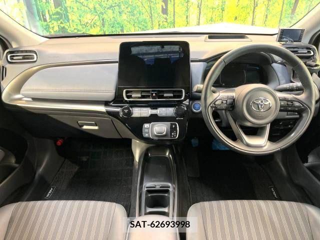 Toyota AQUA 2021-10 260439-1
