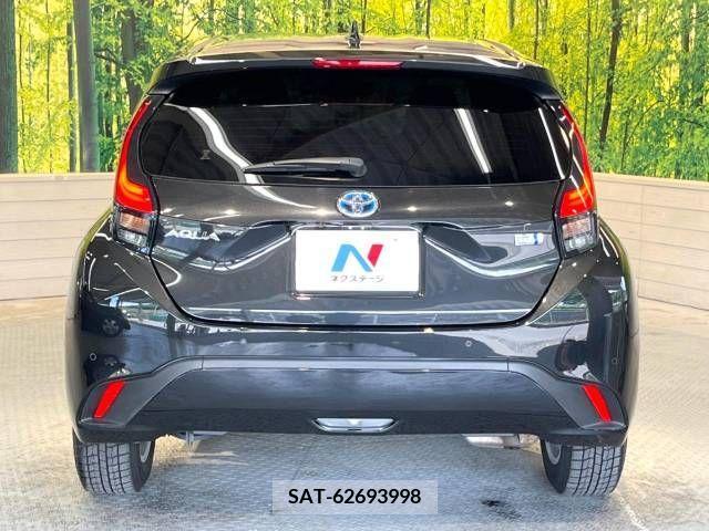 Toyota AQUA 2021-10 260439-15